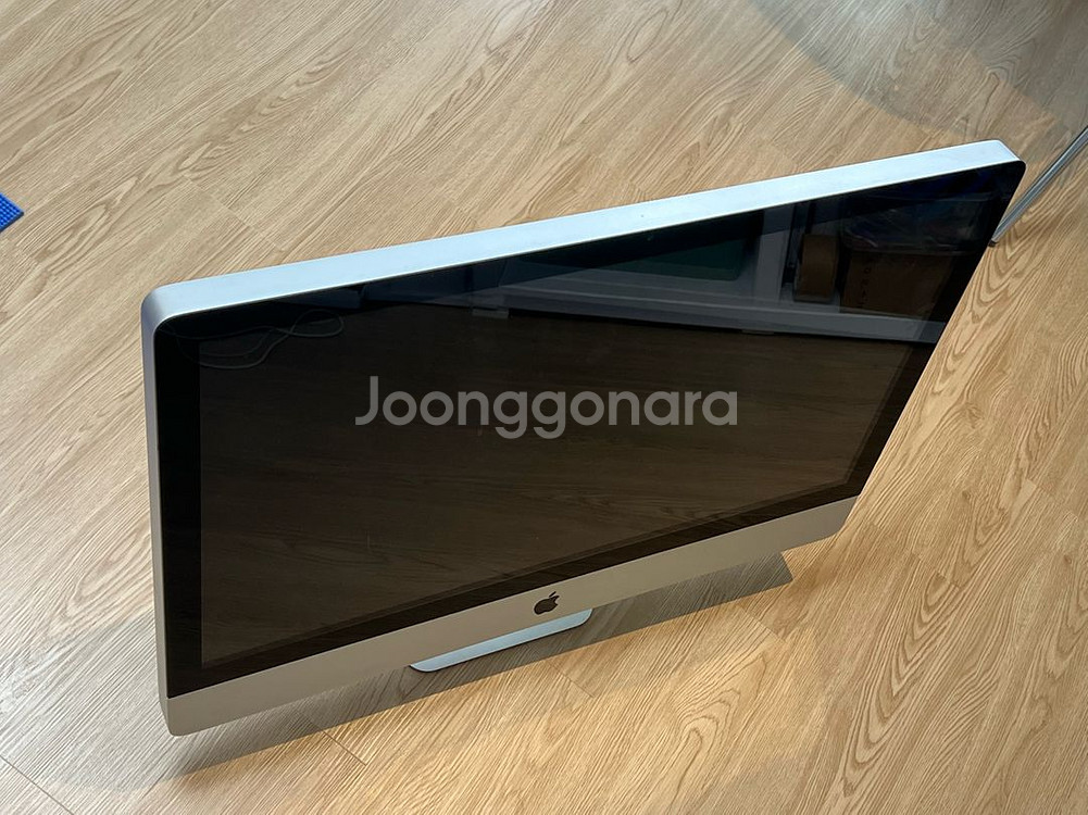 고장난 2009년 27인치 아이맥/부품용 판매합니다--1