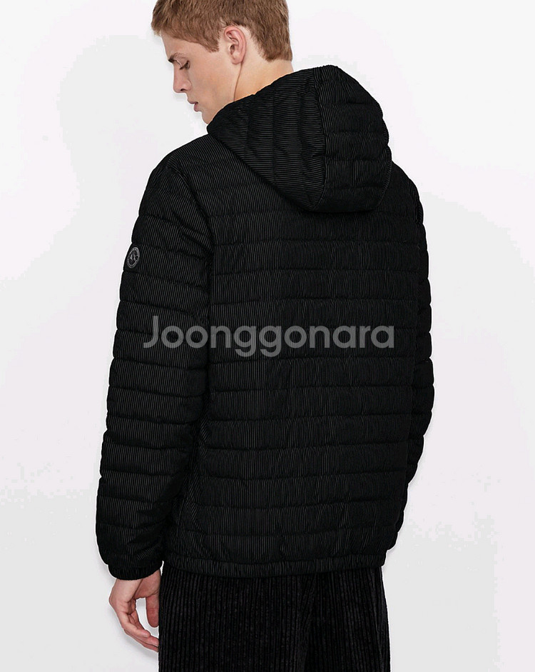 정품 새상품 고급스런 아르마니 익스체인지 쟈켓--1