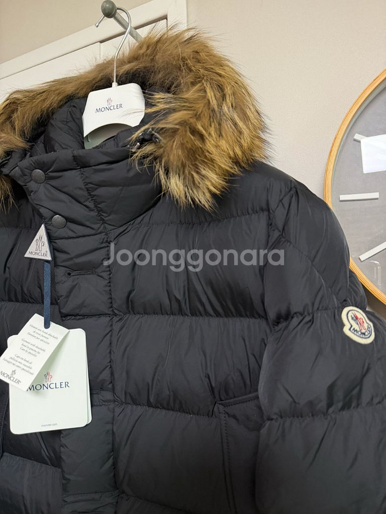 [6] 몽클레어 클루니 22FW 리얼퍼 블랙 패딩--1