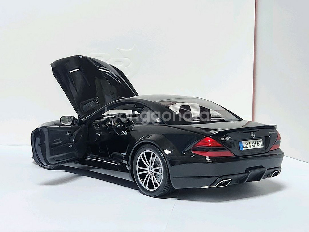 sl65 AMG 미니챔스 딜러버젼 1:18--2