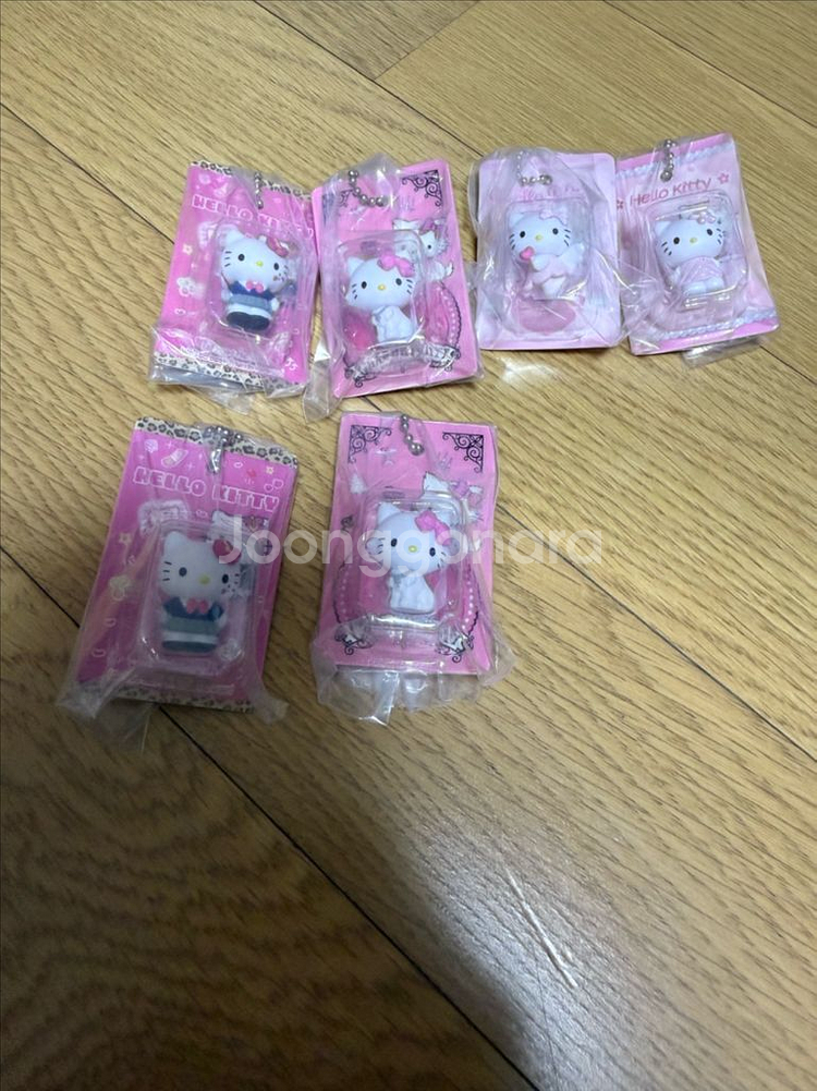 헬로키티 패키지 미니어쳐 참 가챠--1