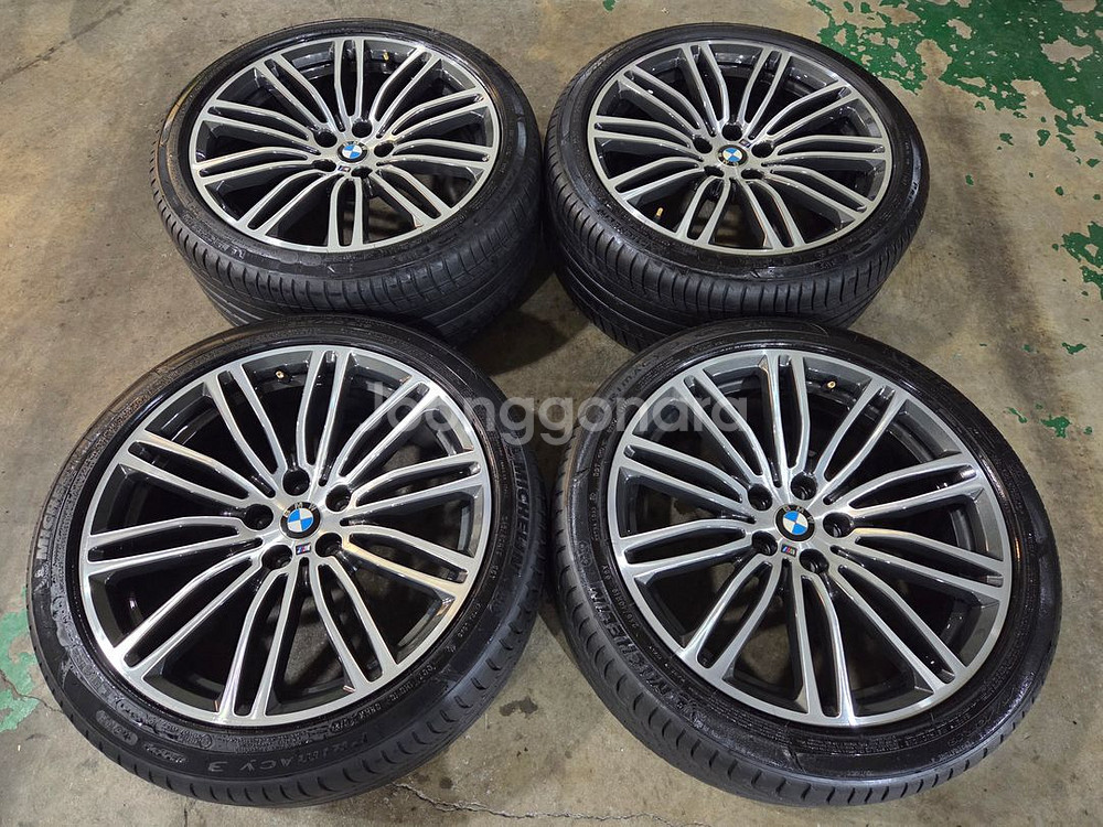 BMW G30 5시리즈 664M 19인치 정품 휠타이어--0