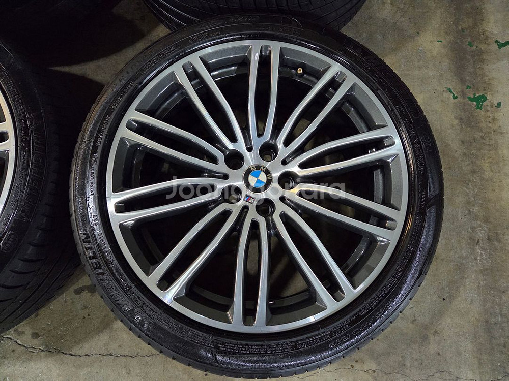 BMW G30 5시리즈 664M 19인치 정품 휠타이어--2