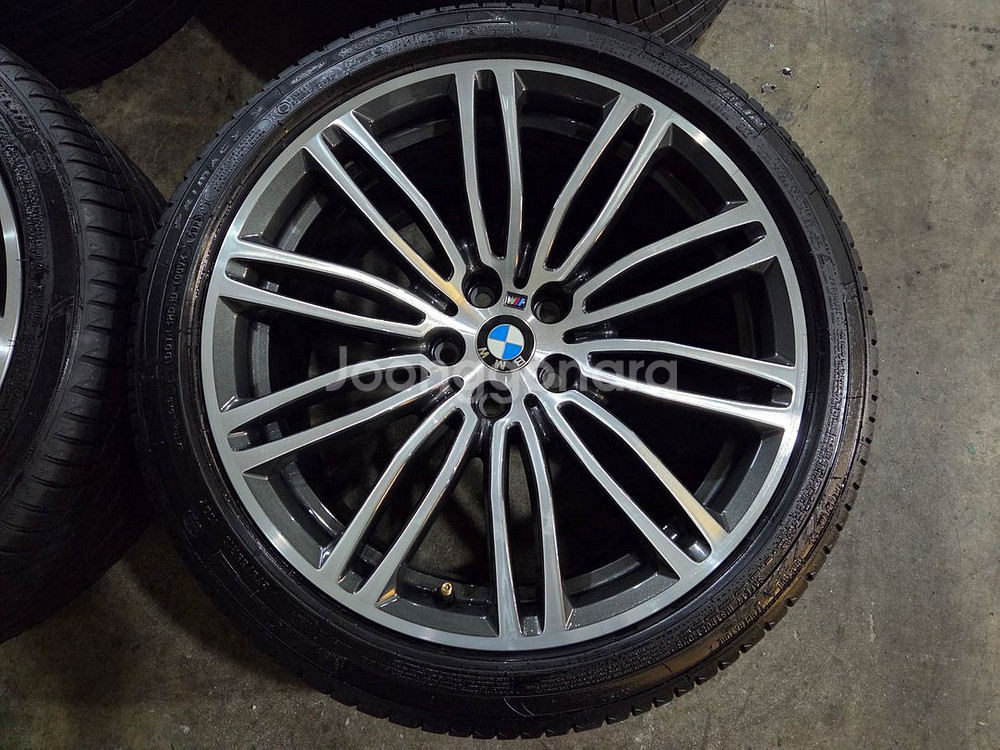 BMW G30 5시리즈 664M 19인치 정품 휠타이어--4