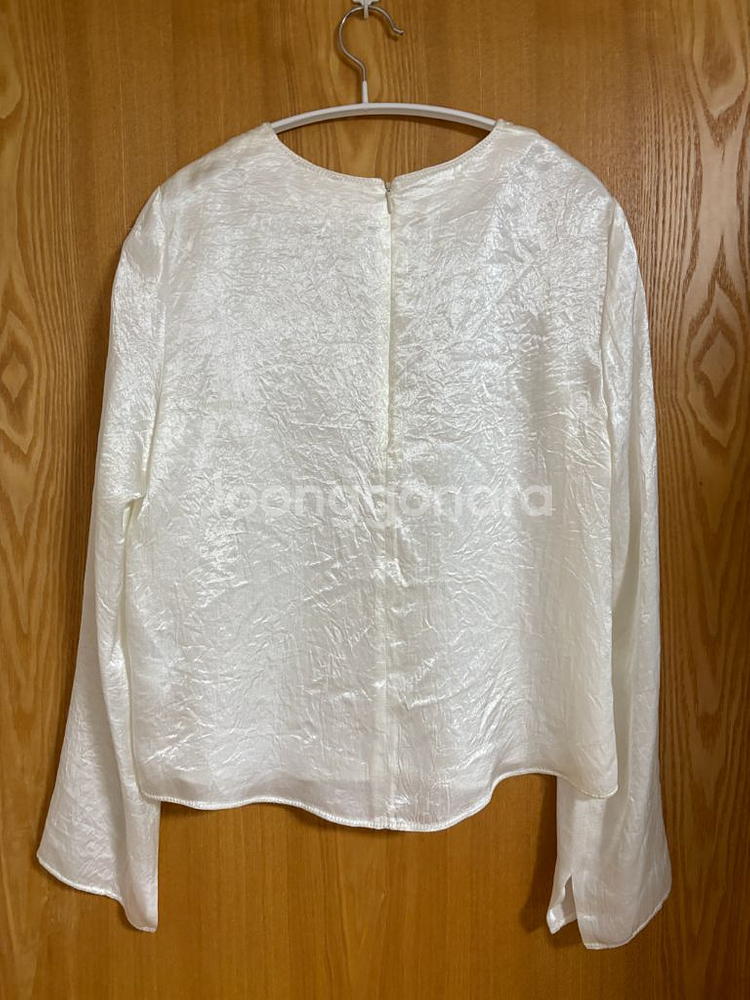 새틴 링클 블라우스--1