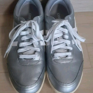 깨끗한 아식스 골프화 스파이크리스 운동화 신발팝니다.