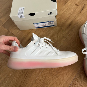 아디다스 테니스화