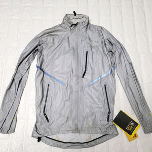 마운틴 하드웨어 바람막이 새상품 90(s)사이즈(무료배