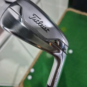 타이틀리스트 U500 4번(23도) 드라이빙 아이언
