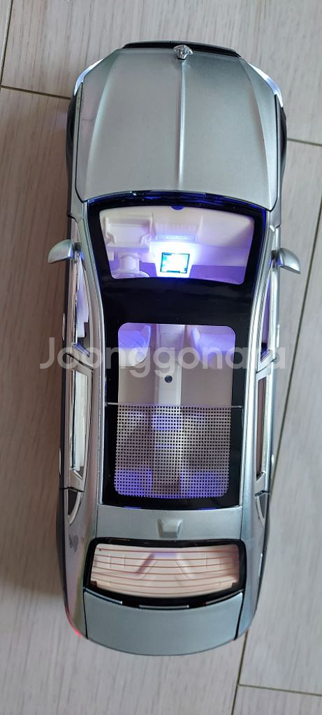 새것)1:24 합금속 모형 자동차 새로운 모델--4