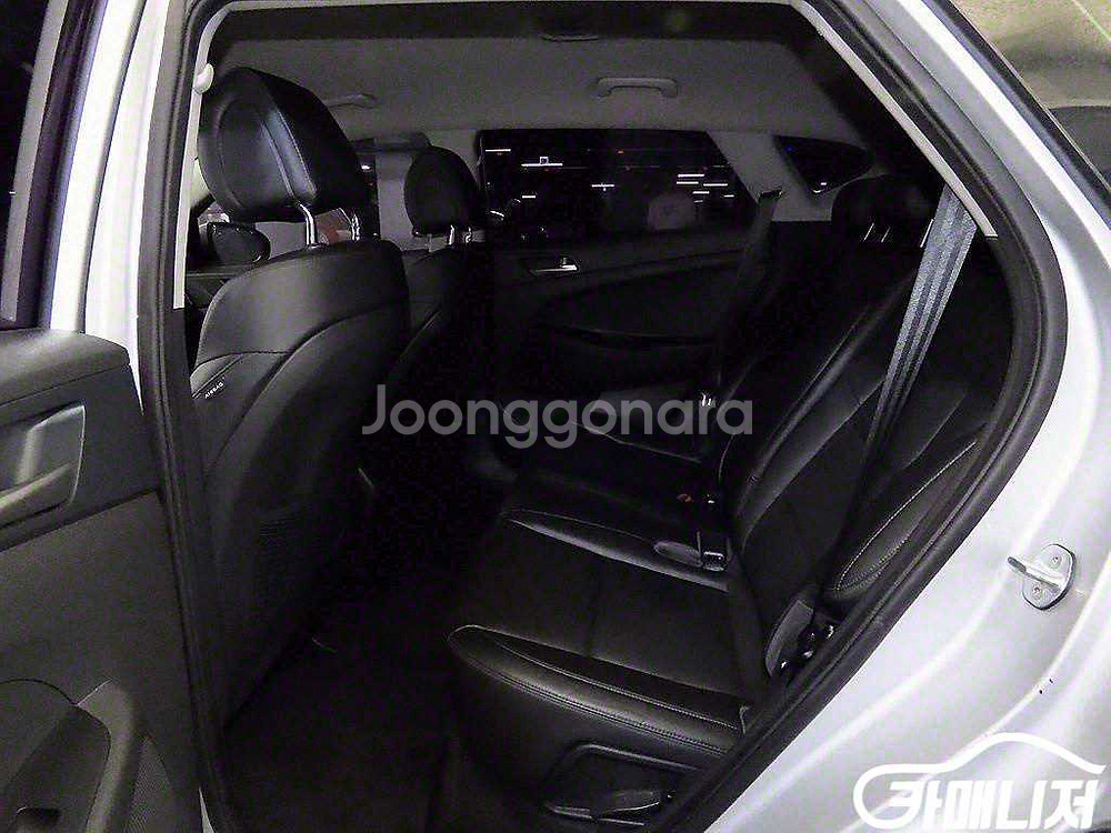 [현대]올뉴투싼 디젤 2.0 2WD 스마트 (5인승)--6