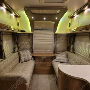 고급진 카라반 2017년식 유니콘3 발렌시아