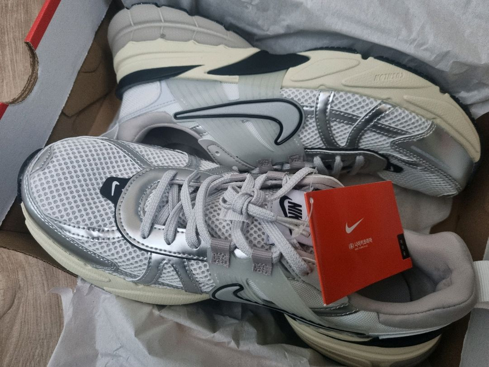 나이키 남성 V2K 런 (새상품 260)--1