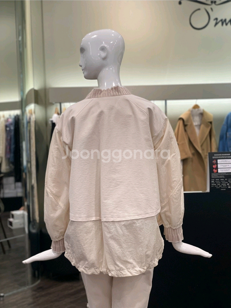 한섬 오즈세컨 프릴넥 점퍼--3