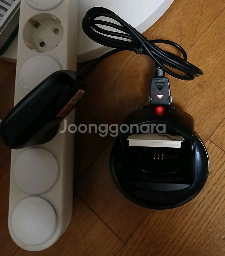 LG IM-S110 충전기와 충전케이블--3