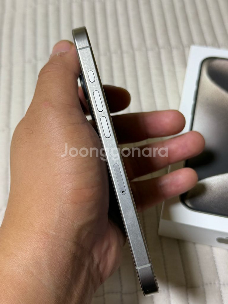 아이폰 15프로 내츄럴티타늄 128gb 판매합니다--5