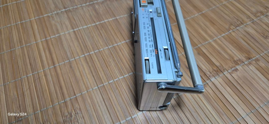 내쇼날 마이크로 카세트라디오 RN-Z500--3