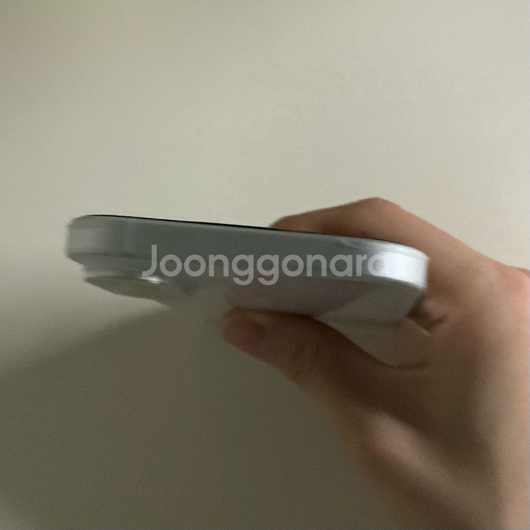 아이폰 16 화이트 256G 팝니다--6