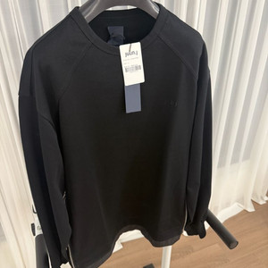 준지 블랙 사이드 지퍼 슬리브 맨투맨 s사이즈(105사