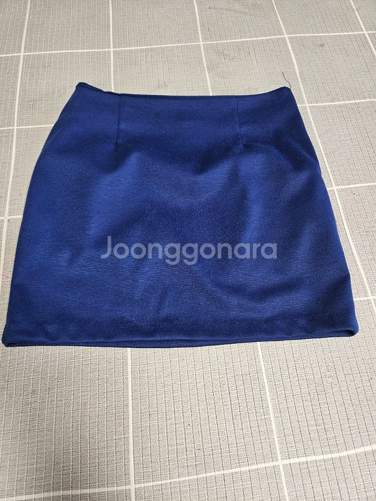 진파란색 미니스커트 s사이즈--0