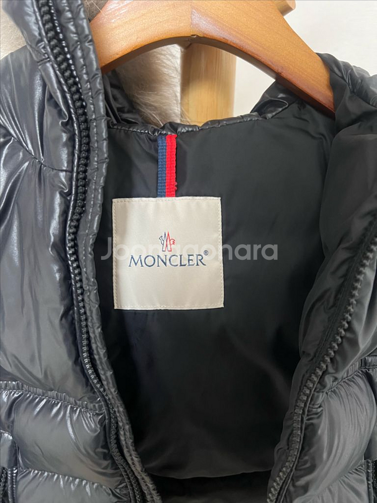 몽클레어 뉴바이런 패딩 유광 6Y--1