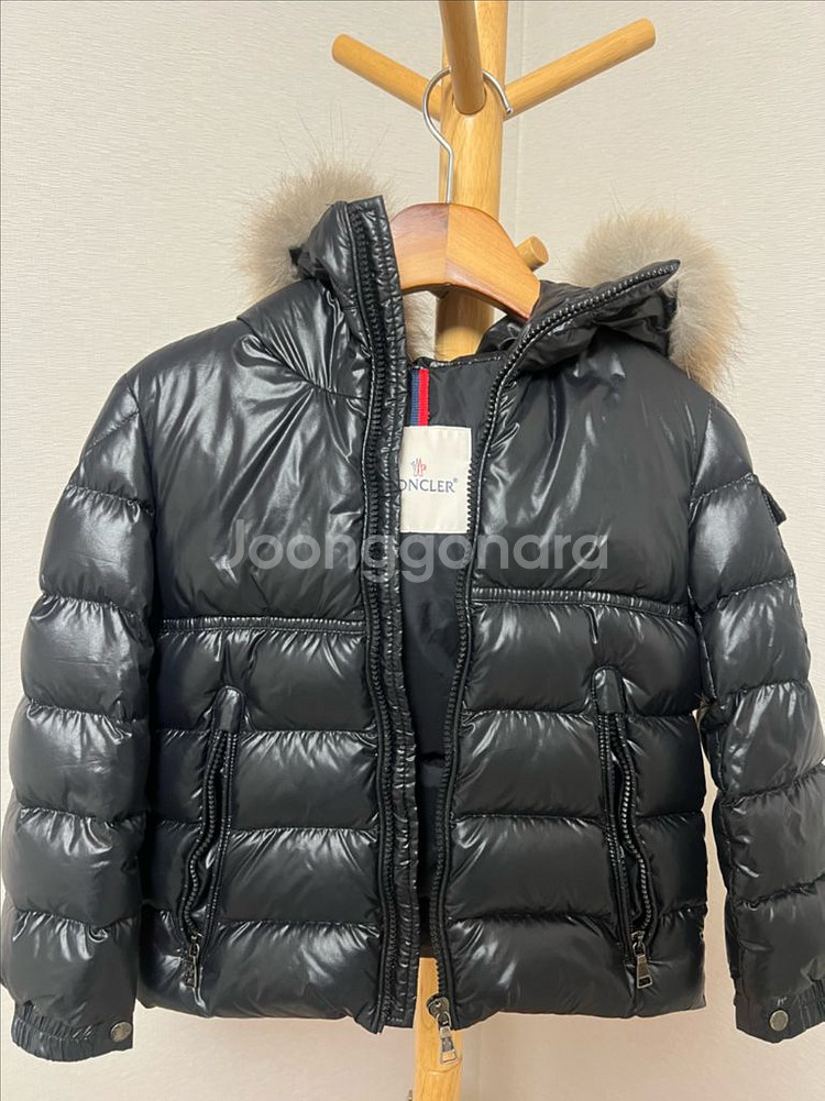 몽클레어 뉴바이런 패딩 유광 6Y--0