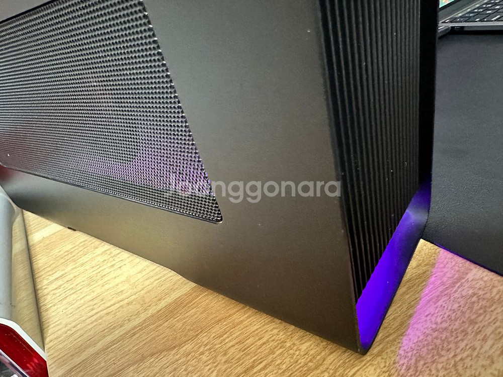 선더볼트 eGPU 박스+ Radeon RX Vega64--7