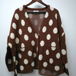 스튜디오 톰보이 물방울 브라운 가디건