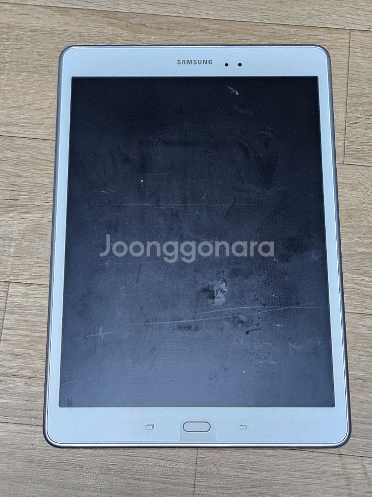 갤럭시탭A (SM-P550)--1