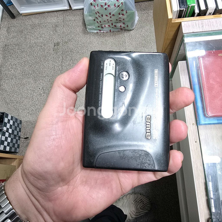 아이와 rx810워크맨 입니다 본체 정크 제품--0
