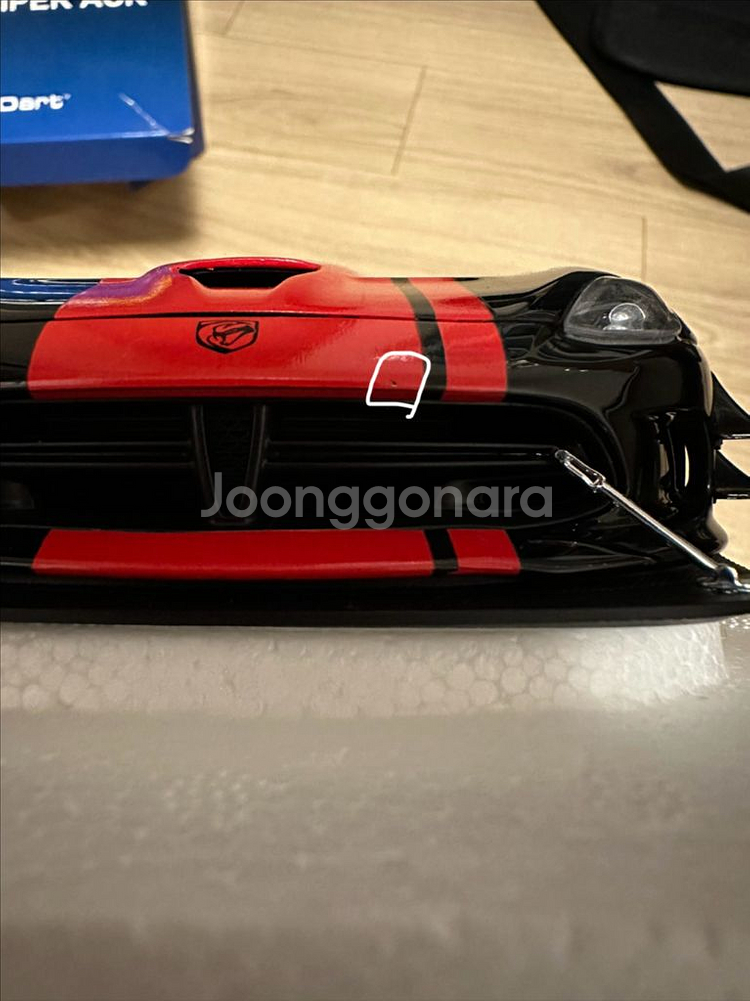 1:18다이캐스트 오토아트 바이퍼 팝니다.--3
