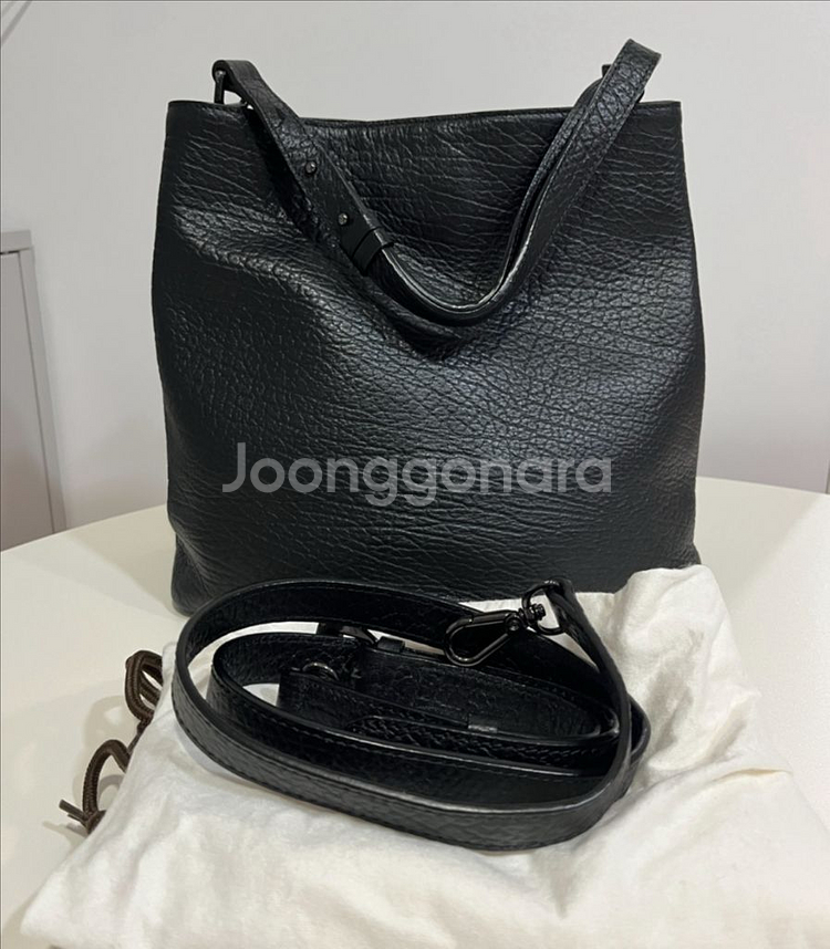 금강제화 브루노말리 소가죽 가방 크로스백--0