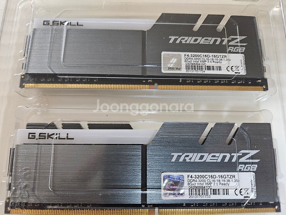 트라이던트 Z RGB 8gb x2 16기가 판매합니다--0