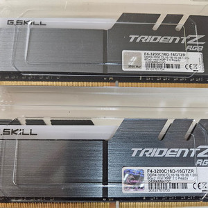트라이던트 Z RGB 8gb x2 16기가 판매합니다