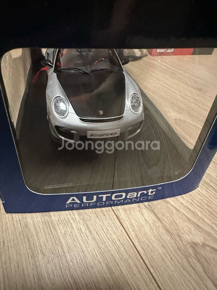 1:18다이캐스트 오토아트 포르쉐997gt2rs 팝니다--0