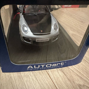 1:18다이캐스트 오토아트 포르쉐997gt2rs 팝니다