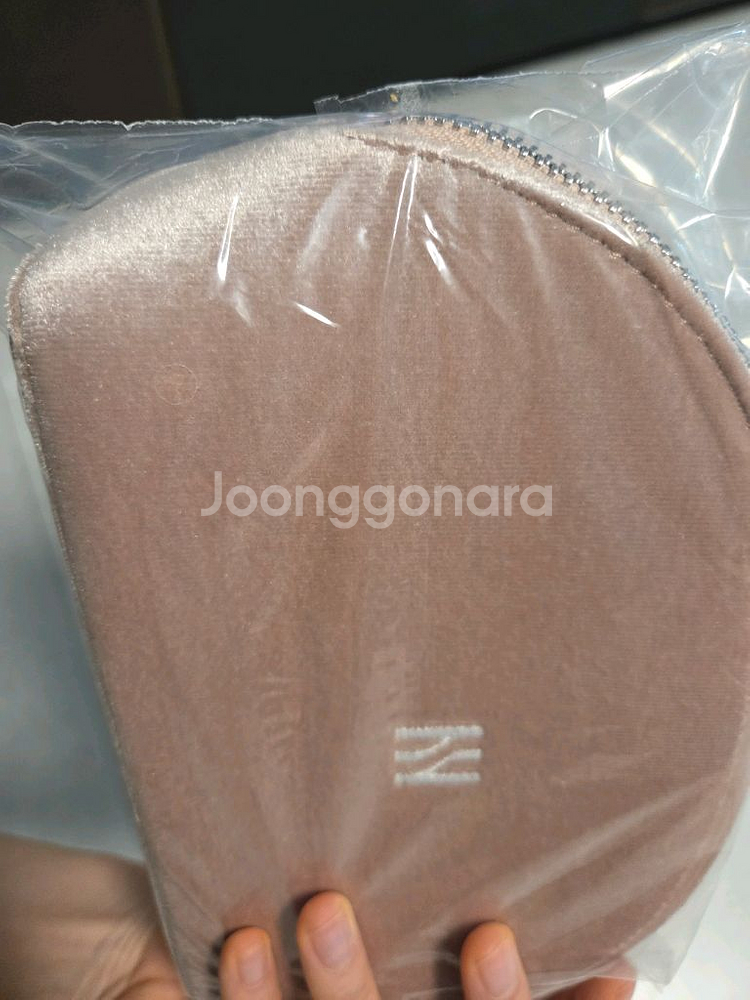헤라 벨벳 핑크 파우치 새제품--1