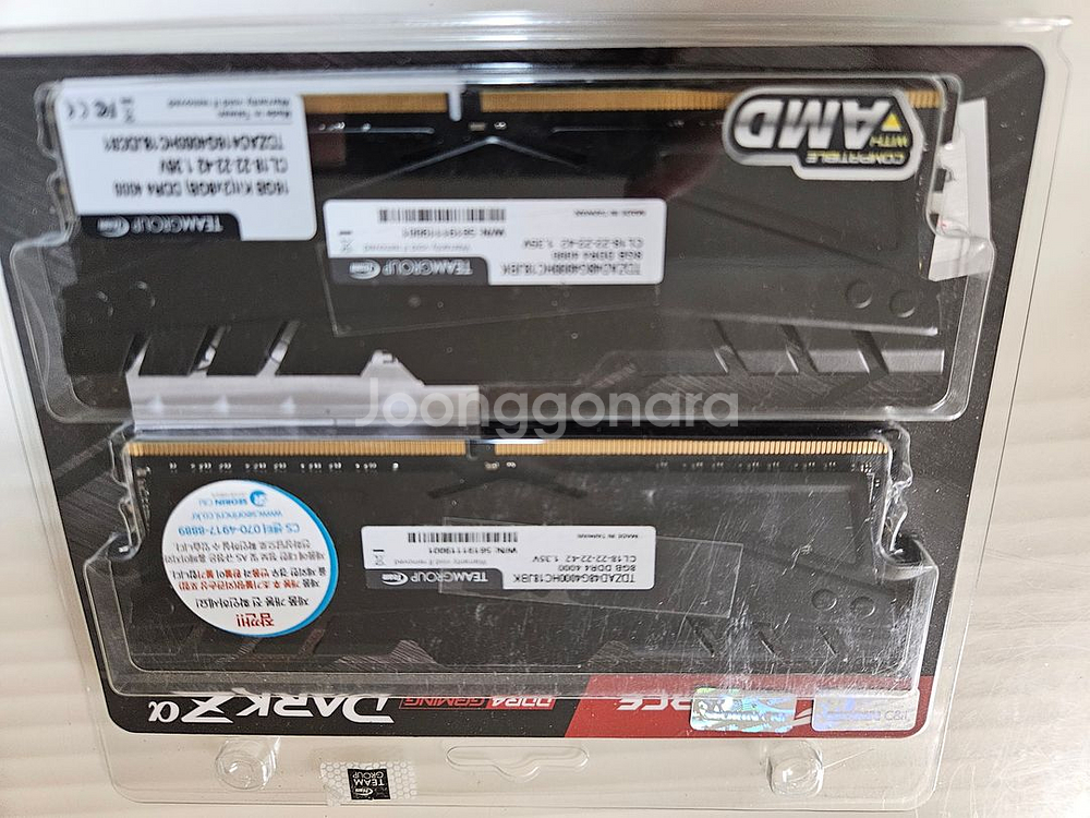 팀그룹 다크포스 4000클럭 최상급램 판매합니다.--0