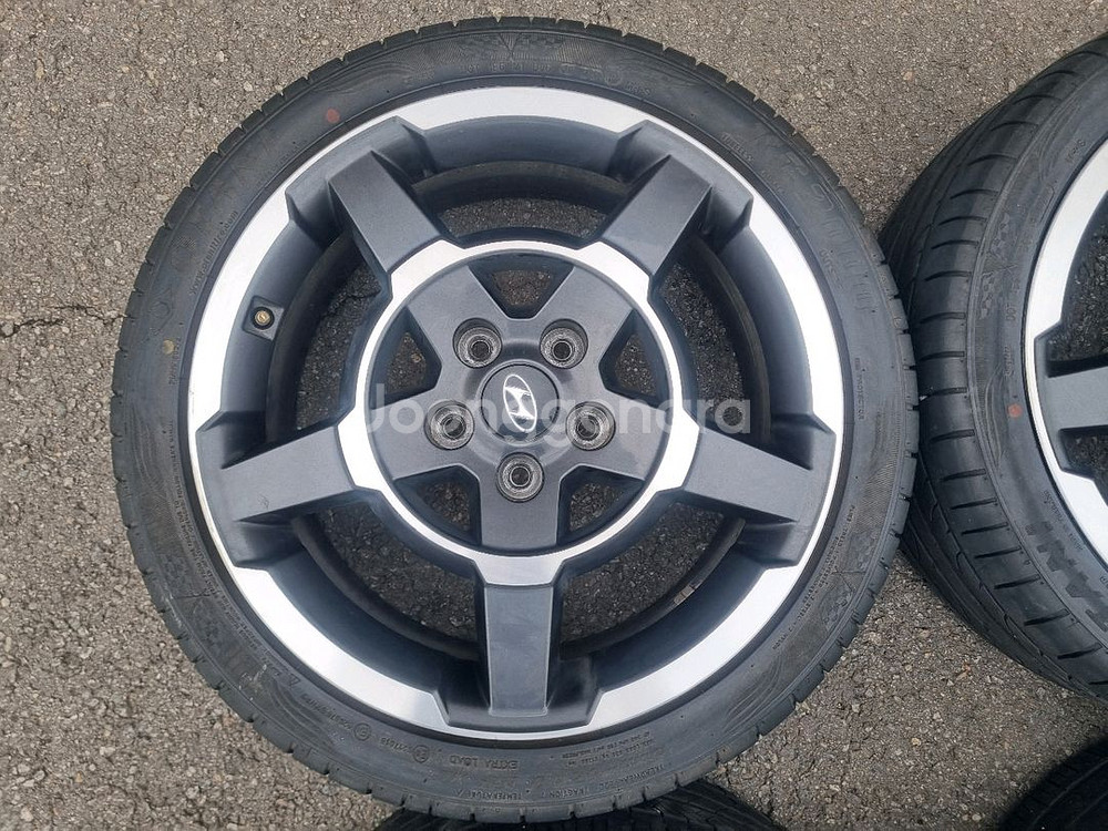 아반떼 18인치 2254018 중고 휠타이어 팝니다--3