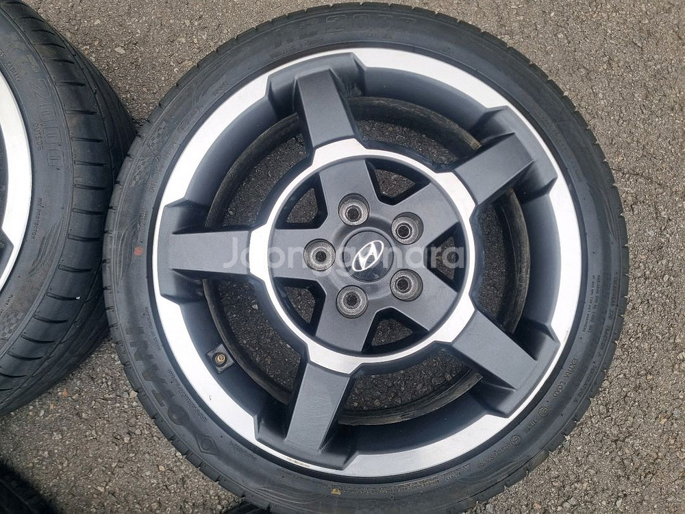 아반떼 18인치 2254018 중고 휠타이어 팝니다--4