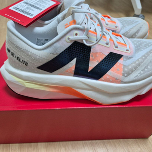 뉴발란스 sc 엘리트 v4 265mm 새상품