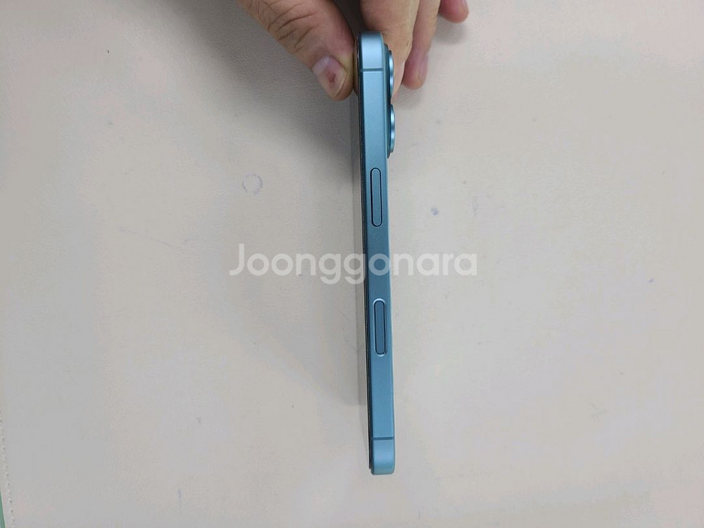 아이폰16 256G 밧데리100프로 자급제폰 실사용6일--3