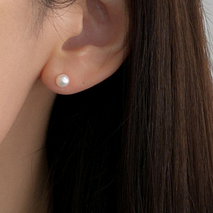 메이비투아 14k 클래식 천연 담수 진주 귀걸이 5mm