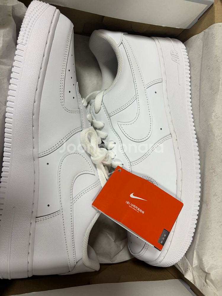 나이키 에어포스 로우 화이트 285--0