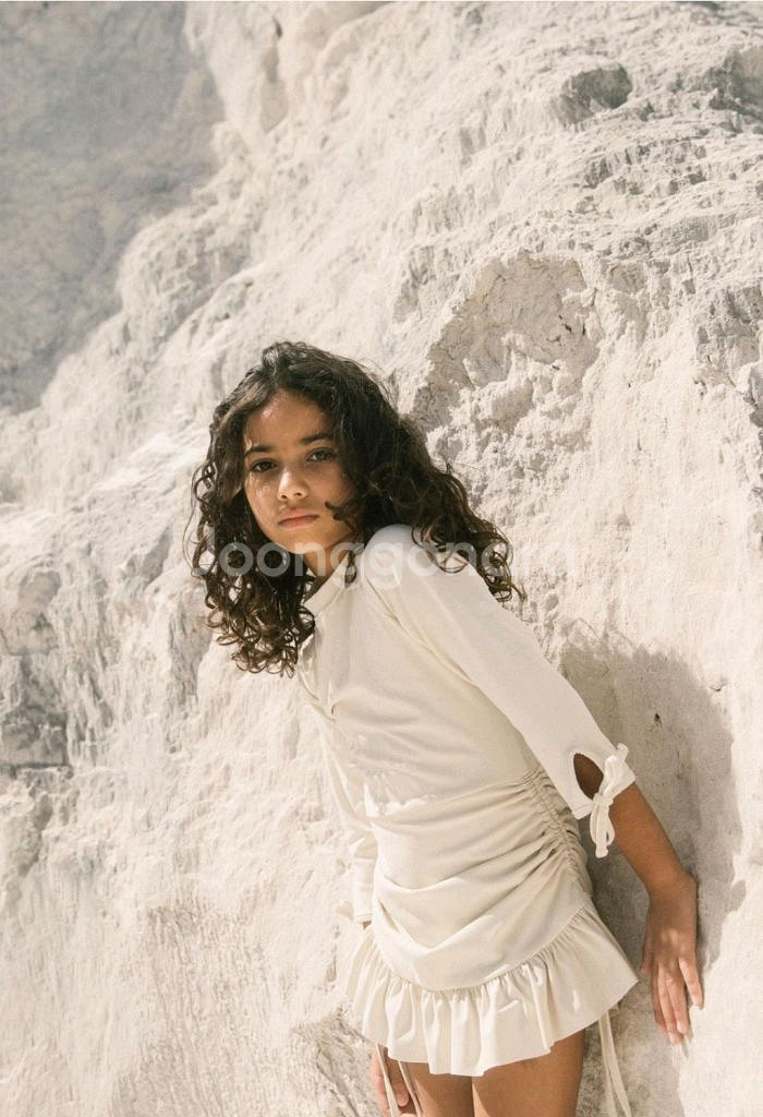 여아 셔링 수영복 크림--1