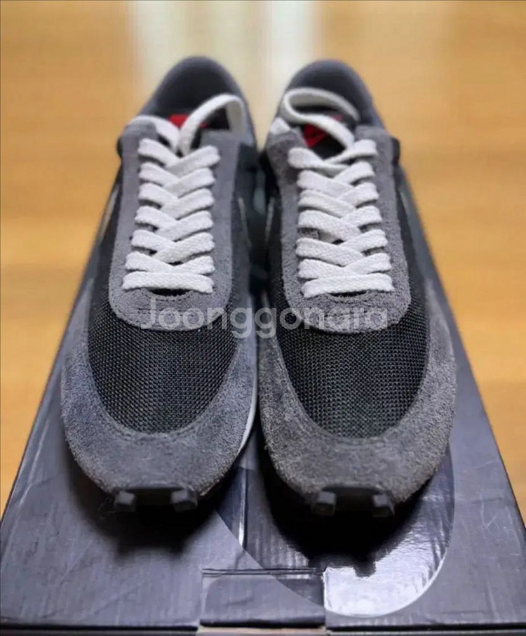 나이키 데이브레이크 SP 메탈릭 실버(검은) 255사이--2