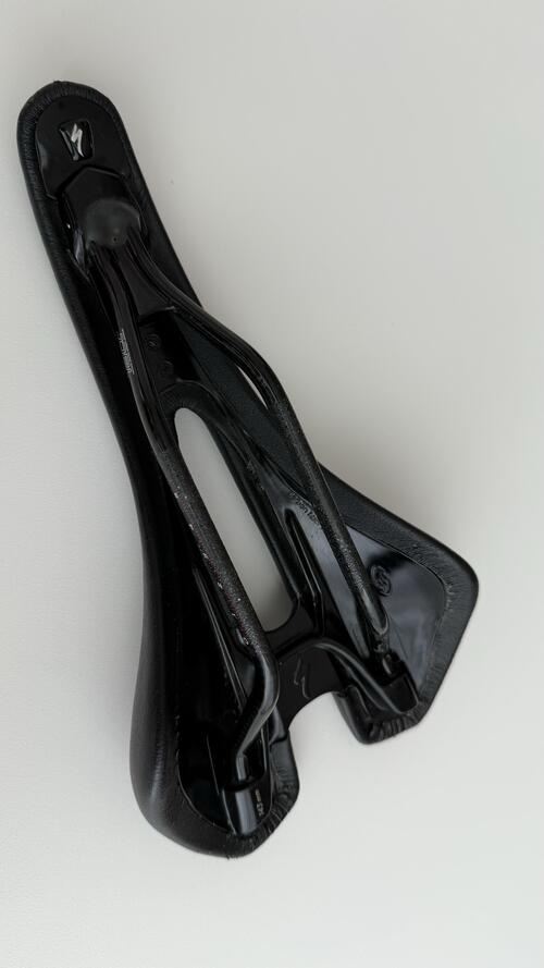 로민 에보 프로 안장--1