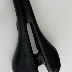 로민 에보 프로 안장