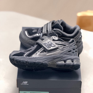 뉴발란스키즈 1906R EX 170