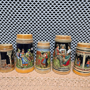 취미로 모은 독일 도자기 맥주컵 5점.미사용